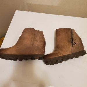Sorel wedge boots